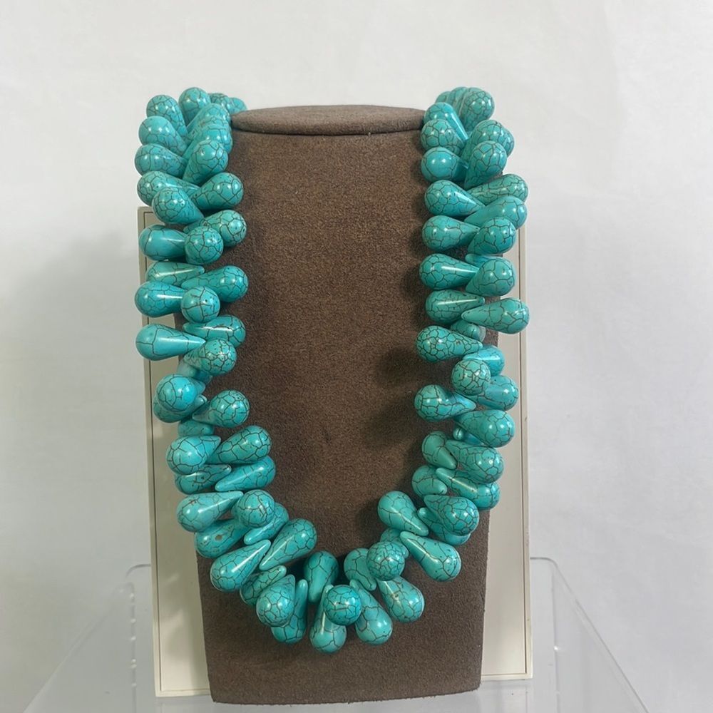 Turquoise Beaded Necklace